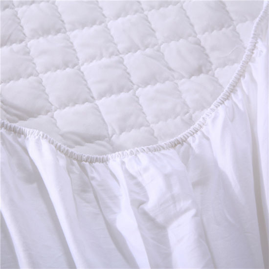 大号舒适绗缝纤维填充床垫保护套
